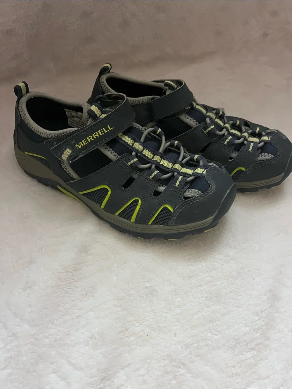 navy blue and lime green Merrell Kid's Hydro H2O Hiker Sandals size three